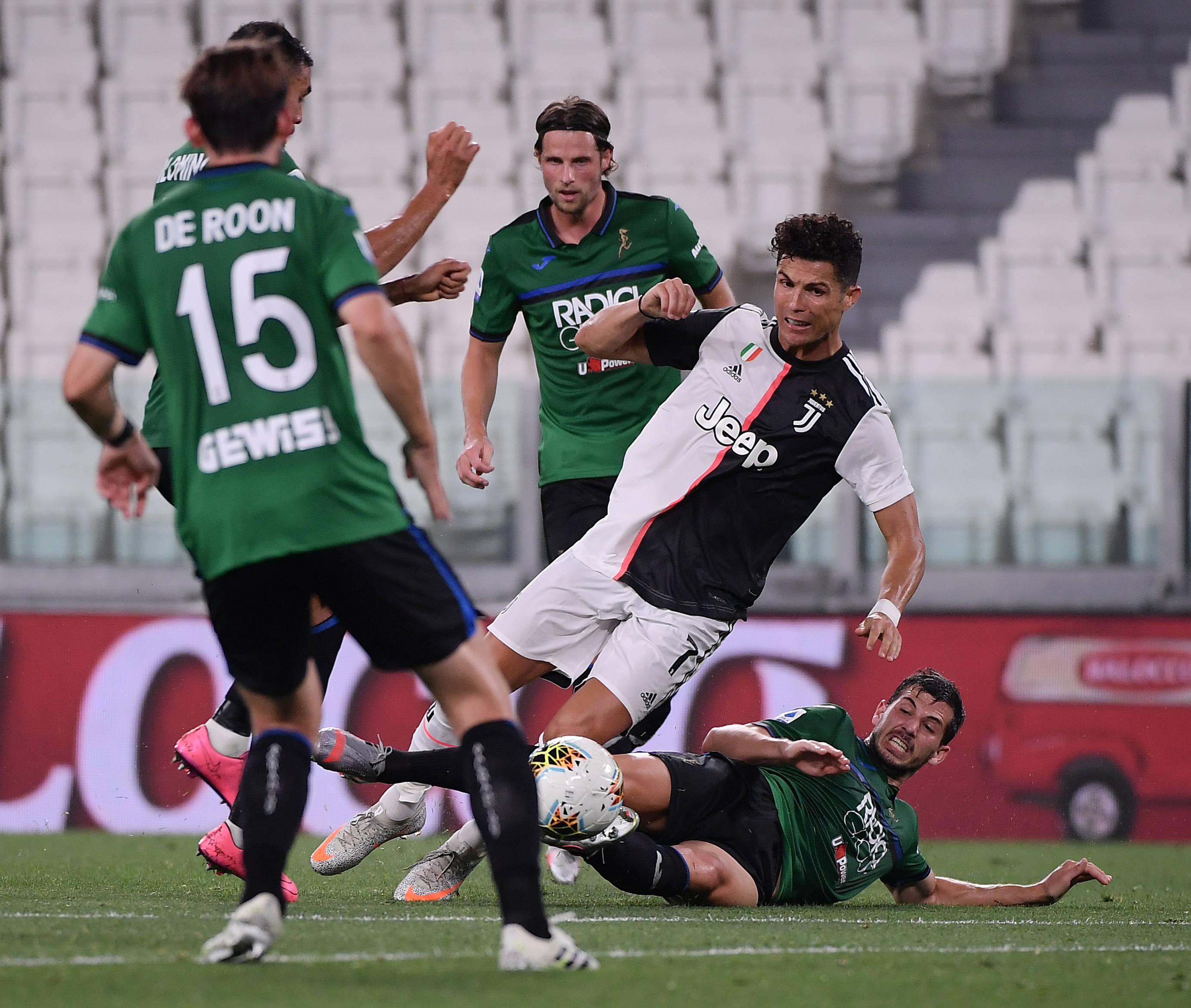 开云官网-全明星赛倒计时；亚特兰大关键战内部沟通；细节引发关注；令人意外；赛程密集仍需轮换的简单介绍