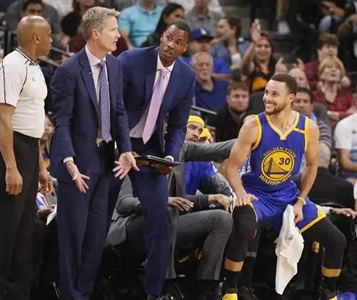 开云app-窗口期NBA总决赛焦点战，瓦伦西亚防线松动，质疑声仍在，医务组通报恢复的简单介绍